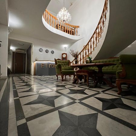 Elross Yerevan Exterior foto