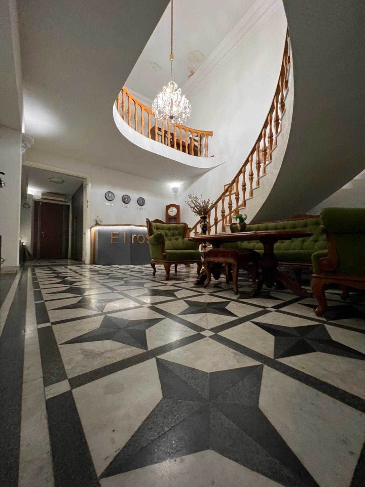 Elross Yerevan Exterior foto