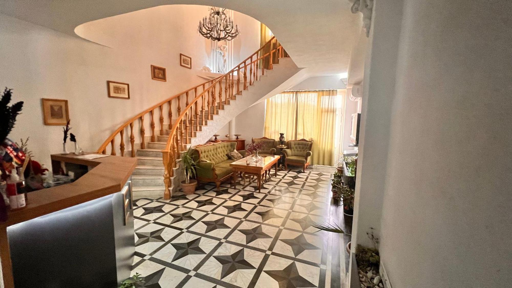 Elross Yerevan Exterior foto