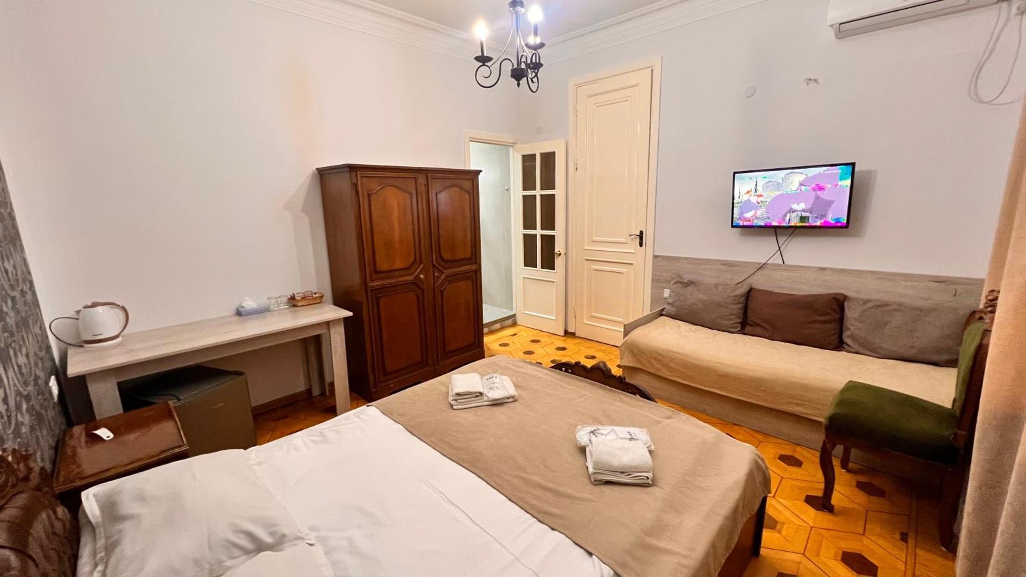 Elross Yerevan Exterior foto